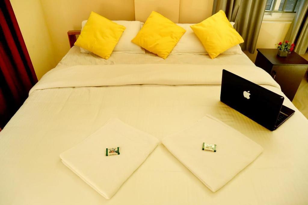 Loyal Residency Bed and Breakfast Sultan Bathery Eksteriør billede